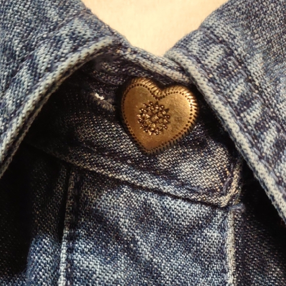Women's Denim Button-Down Shirt - Picture 8 of 9